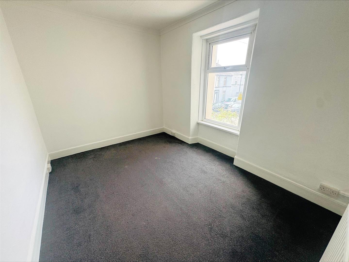 Delabeche Street, Llanelli, SA15 1AT